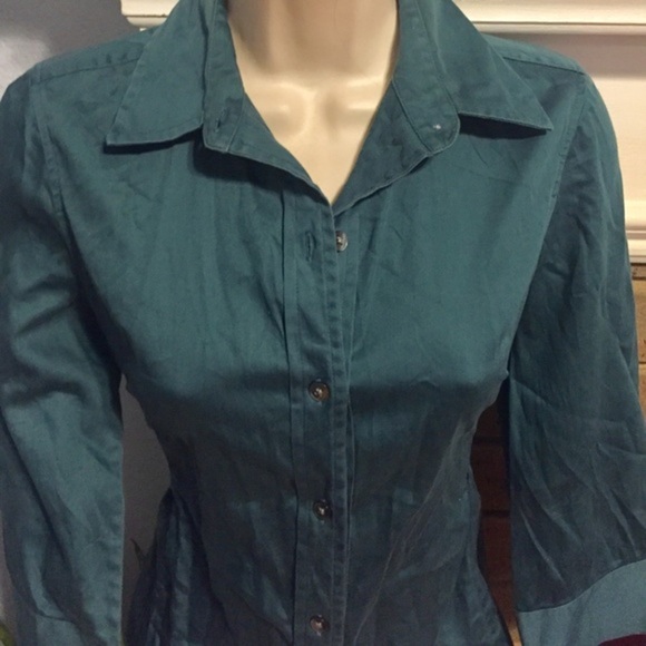 ❤️SOLD Banana Republic button down casual shirt - Picture 2 of 6